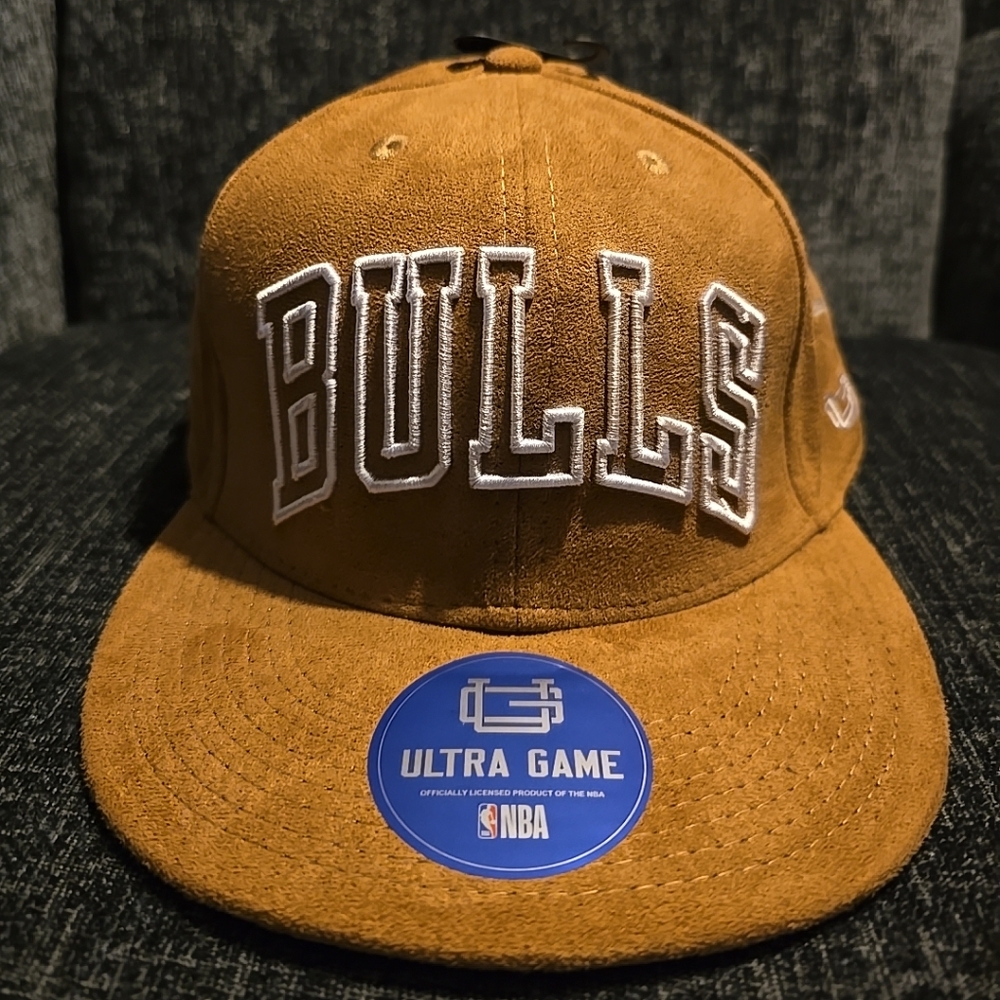 Ultra Game Bulls Suede Cap